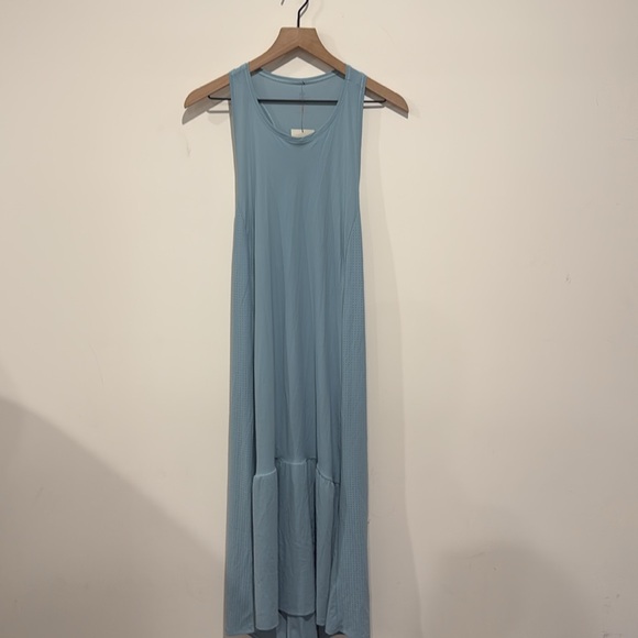 NEW • Sweaty Betty • Women’s Explorer Ace Midi Dress
Smoke Blue Large - Picture 3 of 4